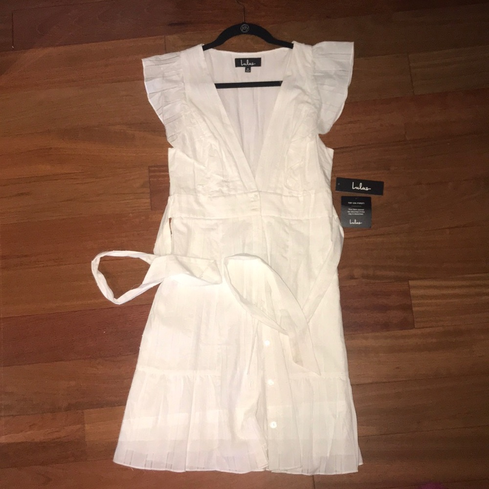 BRAND NEW LULUS DRESS